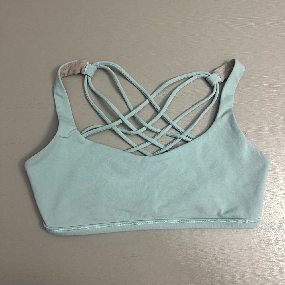 Lululemon Free To Be Bra Size 6